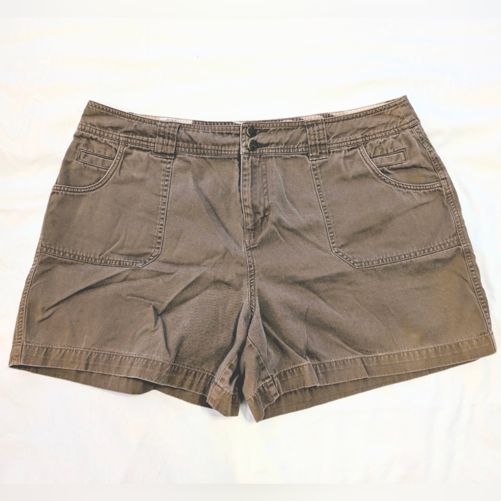 Dressbarn Cargo Shorts – Brown – Size 16